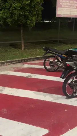 besi yg digila”#rxz_members_official #rxzstilltheboss #rxzcatalyzer #rxzfighter #rxzmember #rxzmalaysia #rxzmili #rxz #fypシ゚viral #fyp #fypage #rxzpaipon #rxzpaipsenapang 