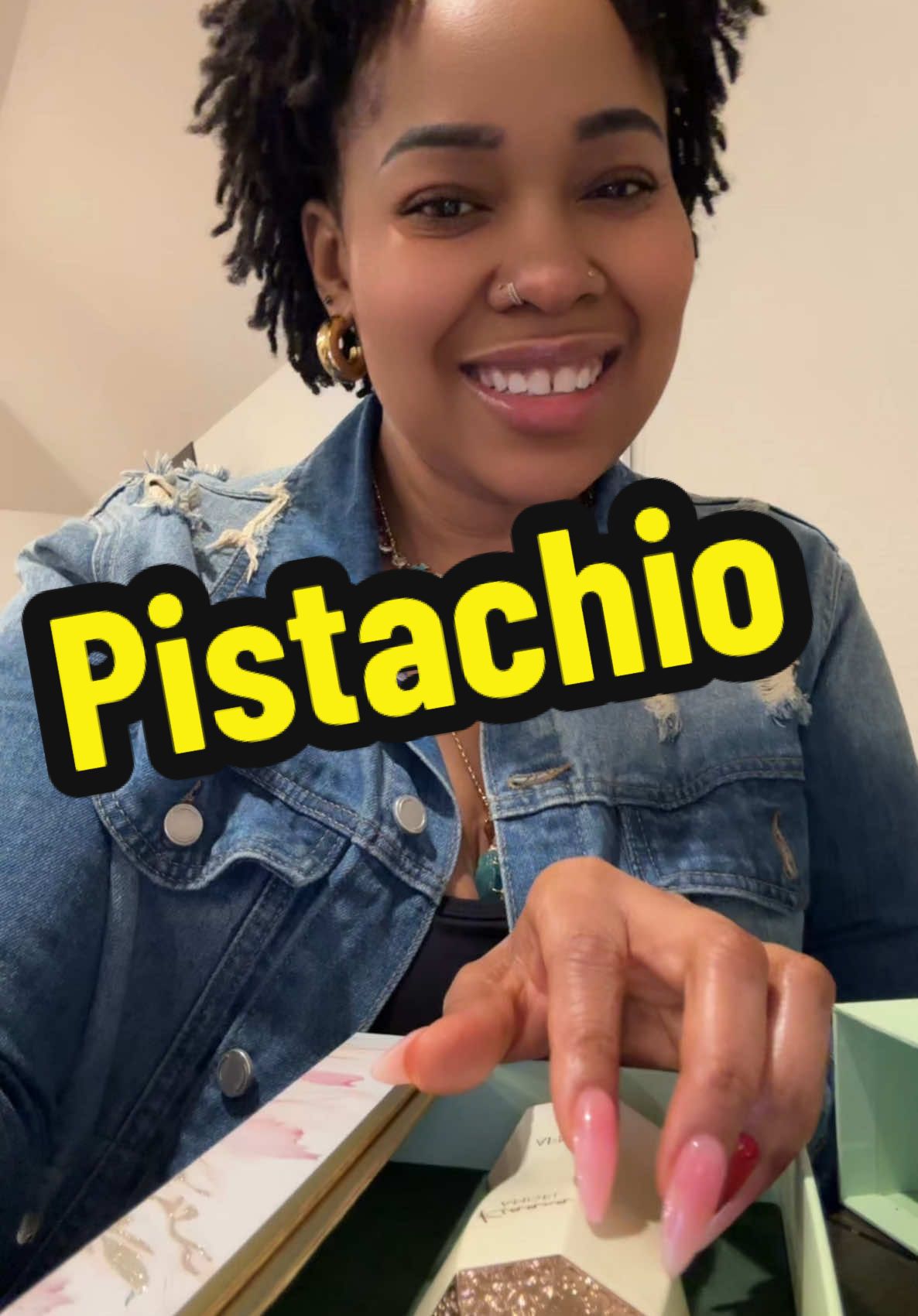 @Donnii P thank you, suga!!! She’s tooooo good!!! #perfumetiktok #tiktokshopfinds #afnan #fragrancetiktok #perfumetiktok 