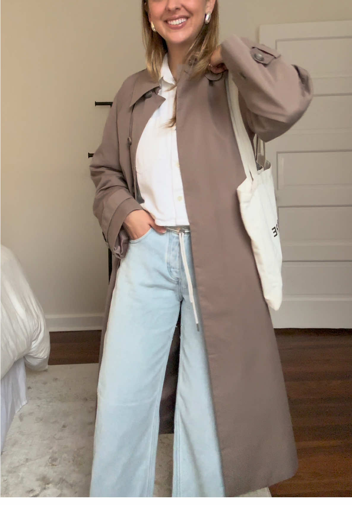 Ran out the door after taking this lol #outfitdiaries #outfitsdaily #outfitstruggles #todaysoutfit ##outfitdetails #letschat #hi #headedtowork 