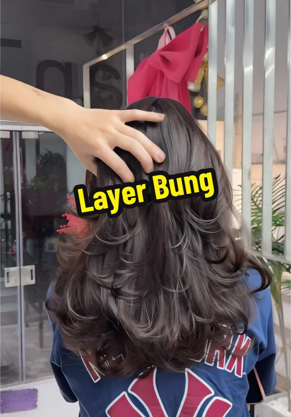 #layerbung tóc lửng chị em muốn uốn #layerbung vẫn ưng nha ở nhà dễ chăm#uốnlayerbung#Cắtlayer#kepcangcua#xuhuong 