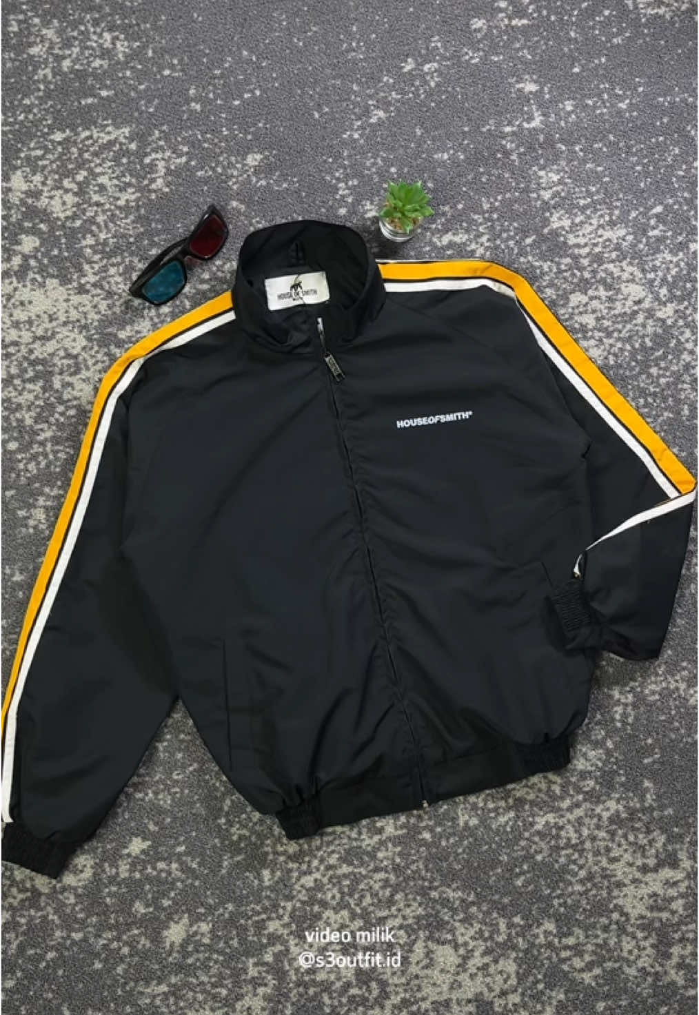 rekomendasi jaket tracktop keren dari house of smith✨ #jaketkeren #jakettracktop #houseofsmith #jaketkekinian #megaguncang1212 