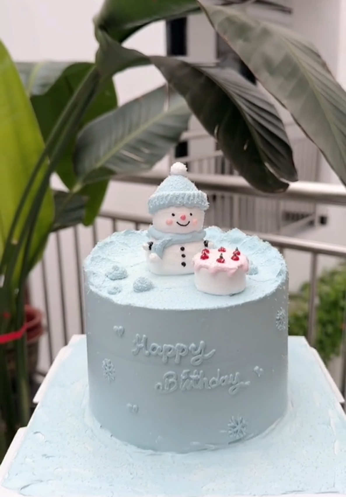 Bánh kem người tuyết noel dễ thương #rubycake #banhkemsinhnhat #fondant #cupcake #banhsinhnhat #trend #xuhuong #fyp #banhkem #banhkembento #banhkemgovap #banhkemngon #minicake@Ruby Cake 
