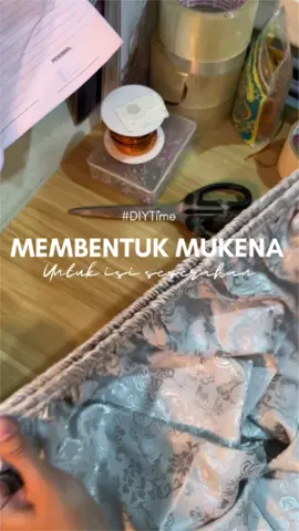 #diyTime Membentuk mukena untuk seserahan. Ikuti tutorial simple ala aku!♥️ #menghiasmukena #menghiasseserahan #tutorialseserahan #tutorialmenghiasmukena #mukenaseserahan #menghiasmukenaseserahan #barangseserahan #seserahan 