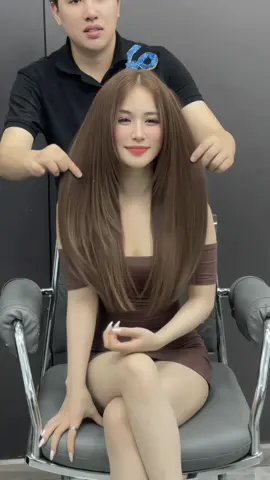 Gần 30 em không còn xinh như trước …Trả lại cho em ngày tháng tươi đẹp , em giờ như hoa nát tan …🌸 Bật mí nàng tone màu nâu Tây xinh như @Linh Tít 🐰ྀི 💫 nàng nào thích màu sáng mà không cần tẩy hay nâng tone thì lưu về làm liền nha #katiehairstudiodanang #videoviral #uontocdepdanang #TikTokAwardsVN #duoithuanchay #nhuomtocdepdanang #tocdepdanang #trendingvideo #noitocdanang #riviewlamdep 