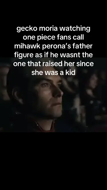 PUT some respect on wecko woria😭😭😭😭😭#onepiece #geckomoria #mihawk #perona 