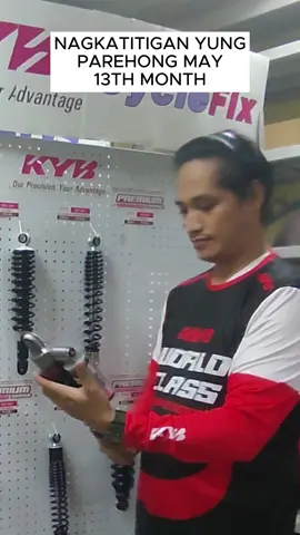Nagkatitigan yung dalawang may 13th month pay… alam na! 🤑😂 #HolidayFeels #13thMonthVibes #PaskoNa #KYB #KayangkayaNatinWithKYB