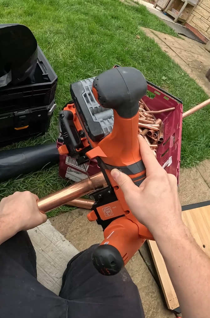 Every plumber needs a bandsaw for christmas scrap! 🪚💸🎄 #asmr #asmrsounds #learn #foryou #mmplumber #viral #plumbing #toolbag #pipes #tools #cleancopper #plumbertools #pressfit #soldering #copper #handtools #work #DIY #howto #plumber 