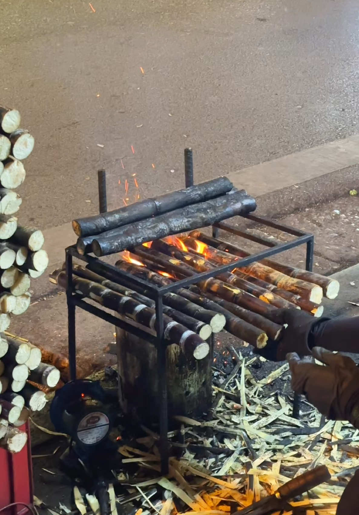 gửi tặng bạn chút không khí của mùa đông Hà Nội ☁️ #travel #traveltiktok #dulichvietnam #travelvietnam #hanoi 