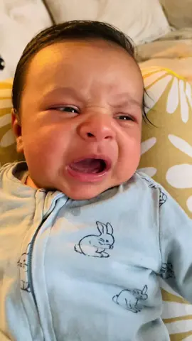 When mumma doesn’t hold you in her arms and you gotta act like crying 😭 #babycrying #cutebaby #fakebabycrying #newborn #act 