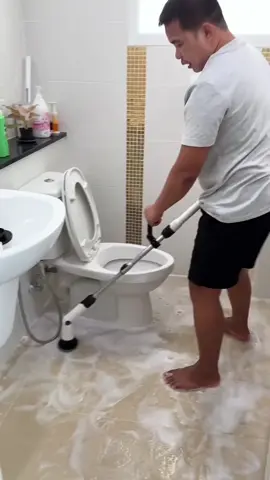 If you often clean at home, you should definitely give this a try#floorbrush #chores #toiletbrush #brush #bathroom #tiktokshop 