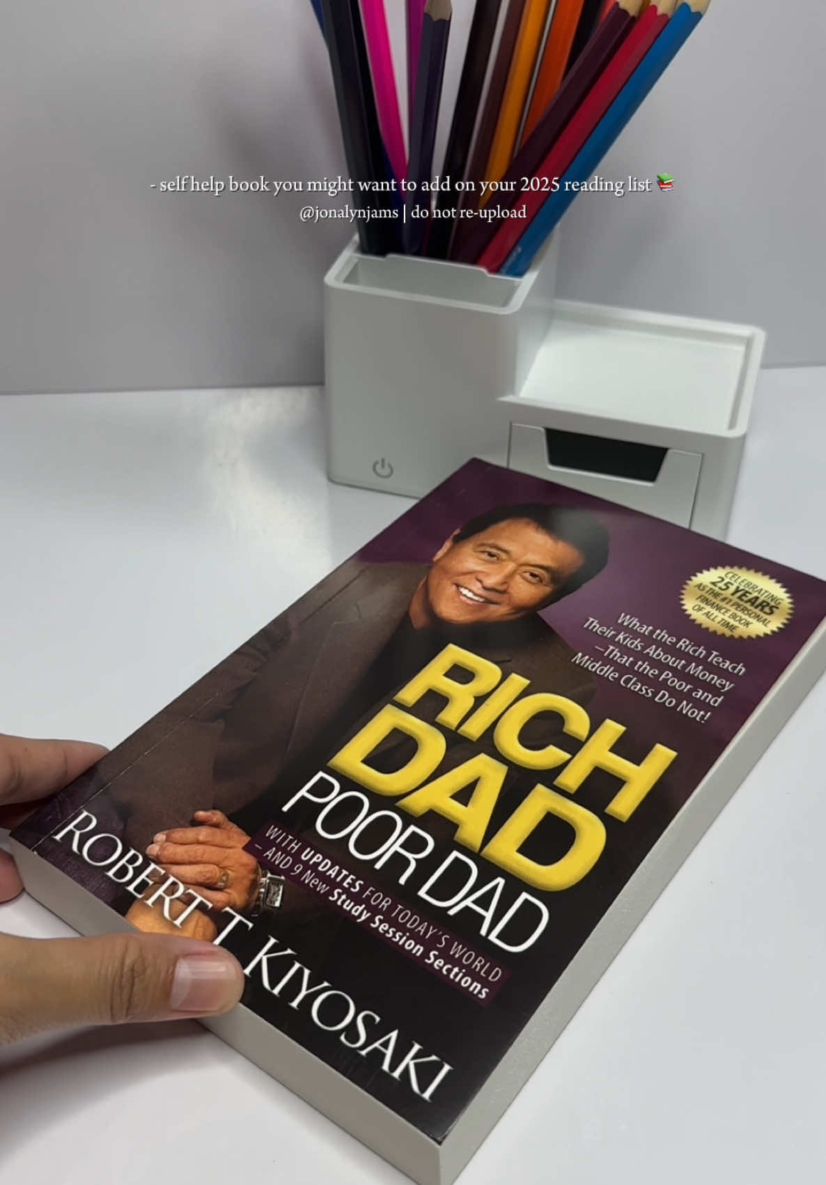 this is your sign to add Rich Dad Poor Dad on your 2025 reading list 📚 #richdadpoordadbook #selfhelpbook #tiktokbooks #fyp #trending #viral #creatorsearchinsights 