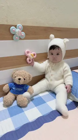 Chíc body cưng xiểuuuu lunnn Mời các mẹ kích vào giỏ hàng bên trái để săn sale 12/12 cùng mẹ Ci nhaaa #ciciminhchau #review #bodychobe #xinhiu #ngoanxinhyeu 