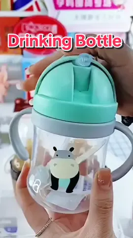 The baby’s water cup is 250ml/350ml,easy to carry when going out,resistant to drops! #strawcup #trainingcup #babybottle #feedingbottle 