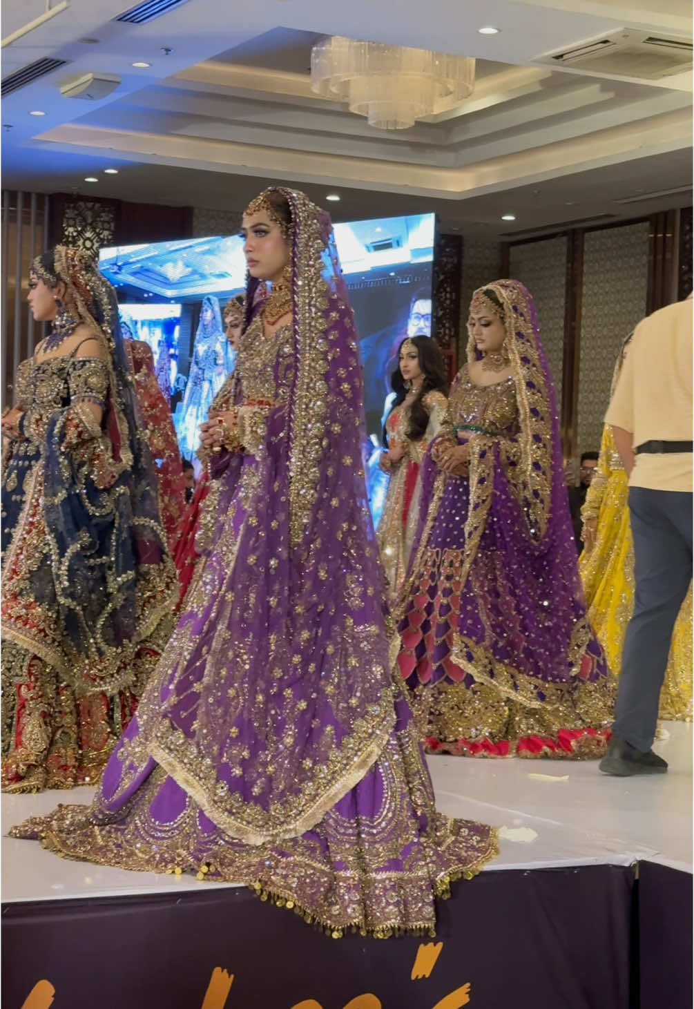 #brides #pakistanilook #kasheesmakeupmasterclass #foryou #foryourpages #muktismakeoverwithbeautybar #makeupartist #model @TikTok Bangladesh @Tik Tok House @TikTok Bangladesh 