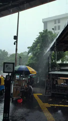 #hujan #jakarta #hujanderas #rainvibes 