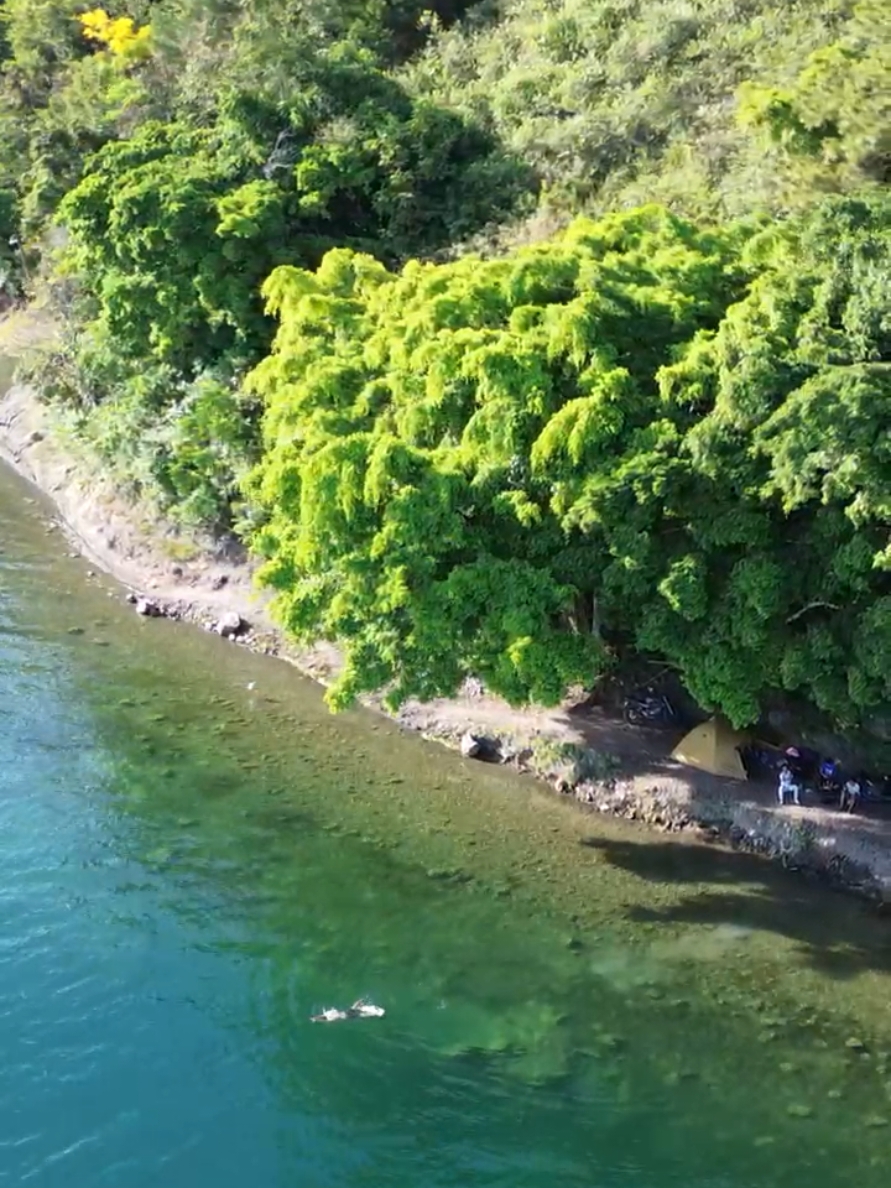 marlange di danau toba #aku #kamu #danautoba #halakbatak
