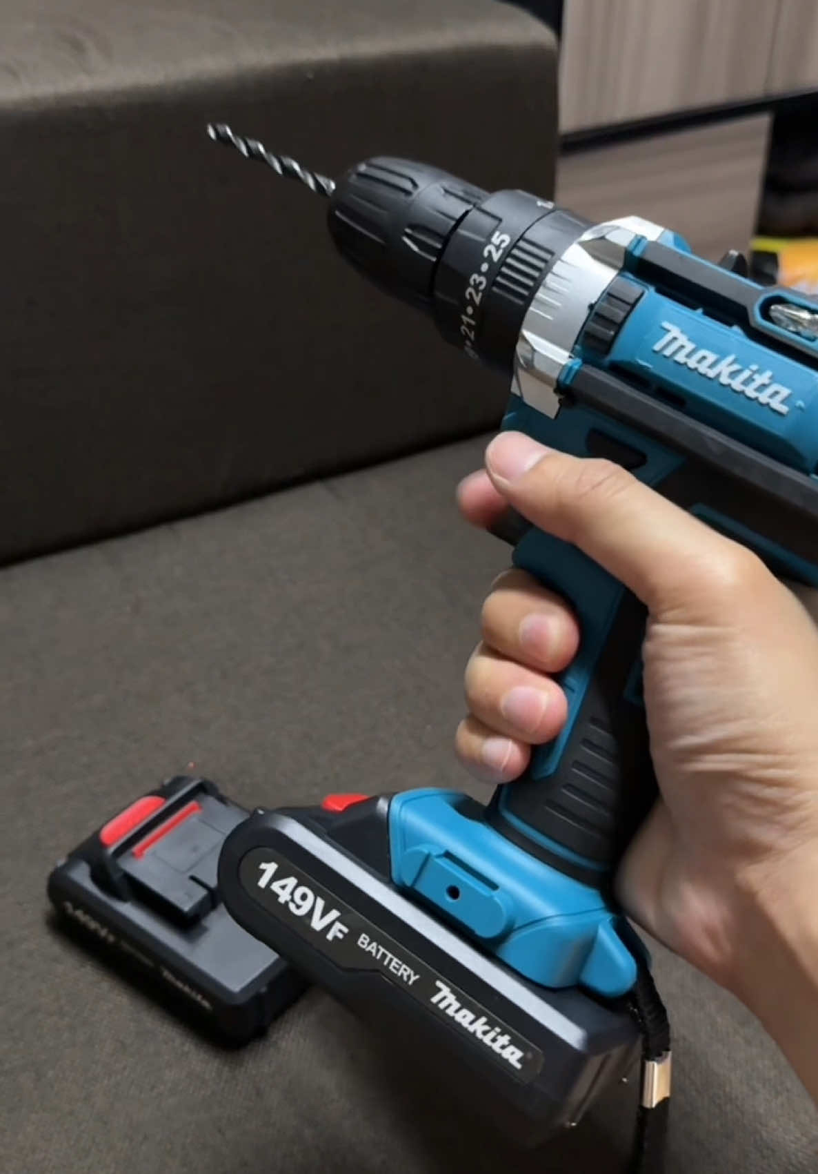 Sarap gamitin neto napaka convenient 🤩 #electricdrill #makitatools #makitadrill #wirelessdrill #multifunctionaldrill 