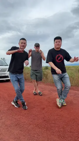 大山里继续跳#热门推荐 @🇨🇳哥哥 @K、D @街角 