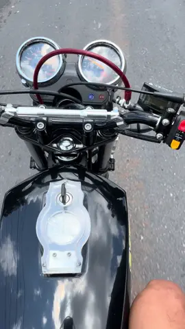 Panasin dulu ngga sih 💨🚀🖤 #kupangpunyadong🔥 #kucakankupang #fypviralシ #desember #2takloversindonesia #rxking135cc 