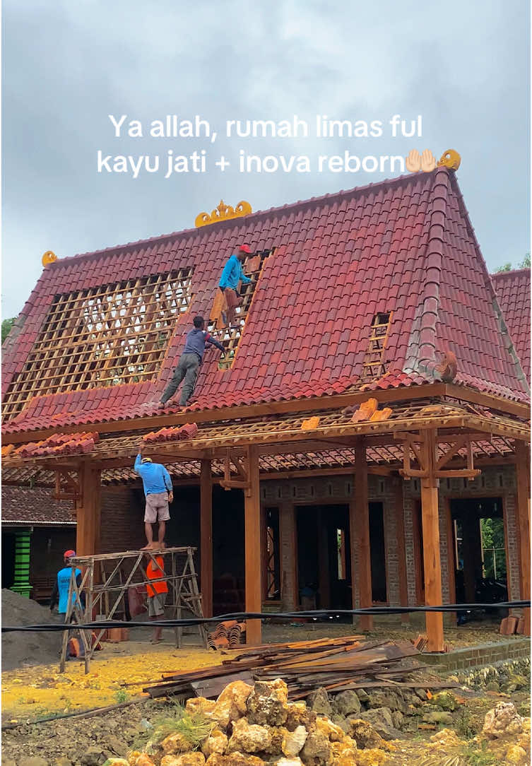 Kun fayakun🤲🏻 Info pemesanan 085648266793📲 #rumahlimasan #limas #rumahlimasankayujati #rumahkayu #rumahjawamodern #meubelkayujati #udjatimas