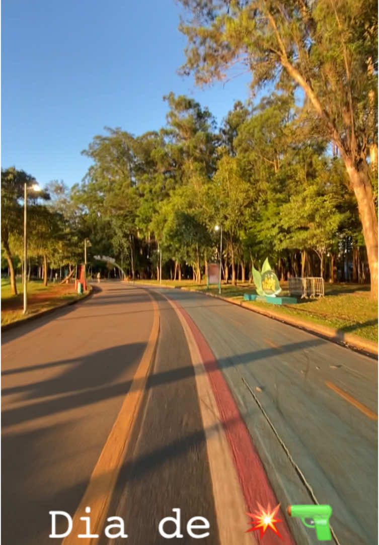 5h30 da manhã com direito a 10x600m (4’/km)… seguimos #Running #run #marathontraining #ibirapuera #ibira #parqueibirapuera #runningman #corredores #corrida #corridaderua 