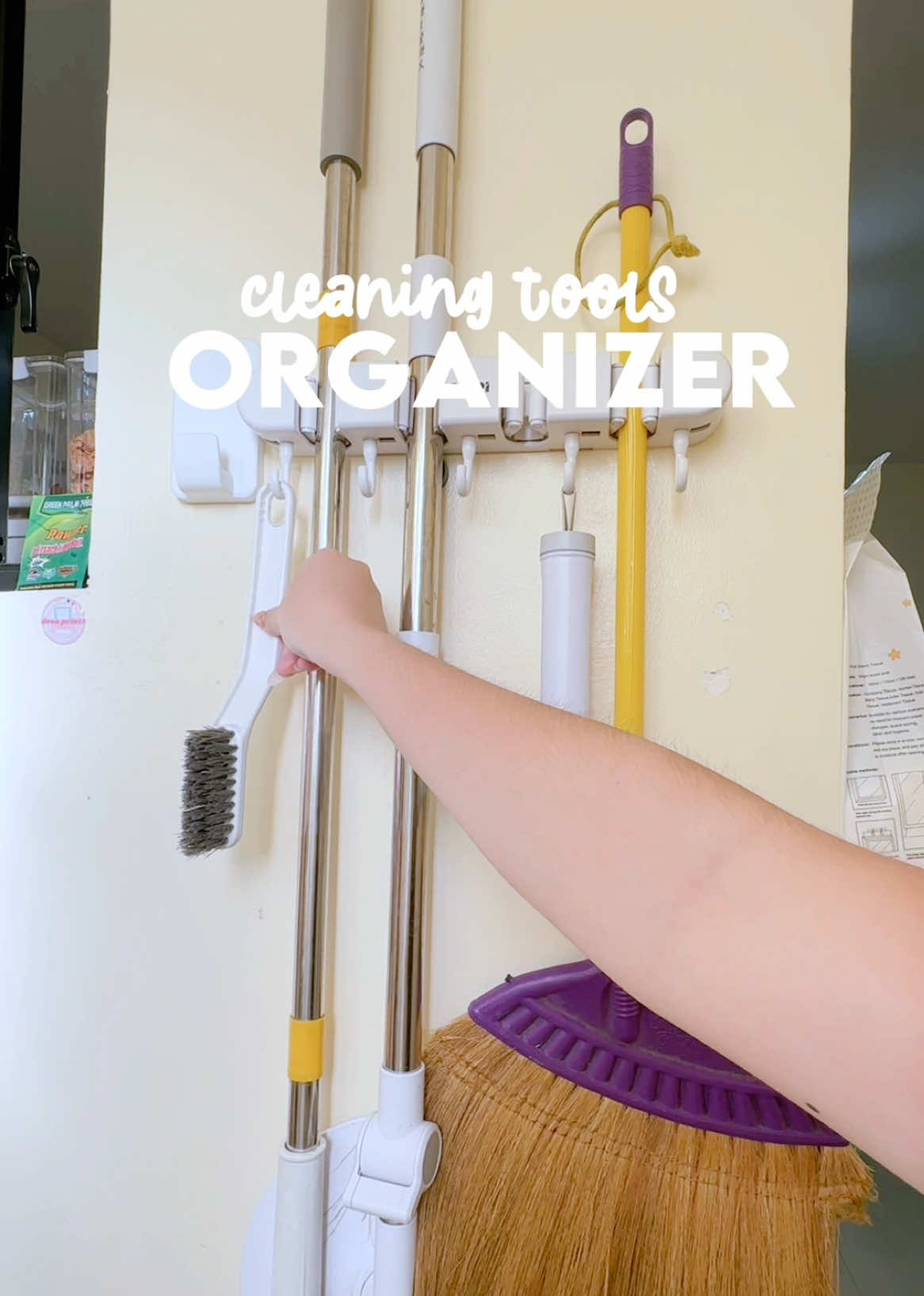 another home finds🏠🤎 #mopholder #cleaningtools #moporganizer #CleanTok #sololiving #livingalonediaries #apartmentph 