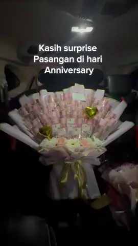 Selamat hari anniversary sayang  Thank u savana florist,terbaik👍  #anniversary #bouquet @SAVANA florist 💐 