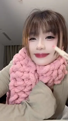 xinh dien lennn!! #focallurevn #TransferproofHero #glossylipbalm