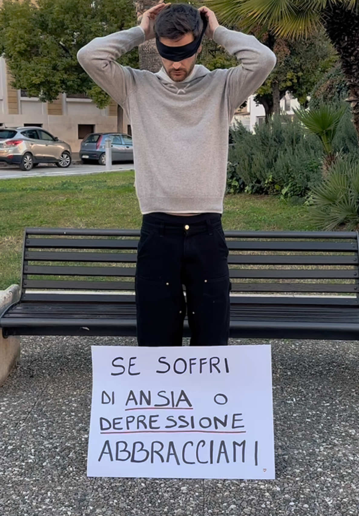 Test sociale n.99 | se soffri di ansia o depressione abbracciami 🫂❤️ #kindness #bekind #mentalhealthmatters #MentalHealth 