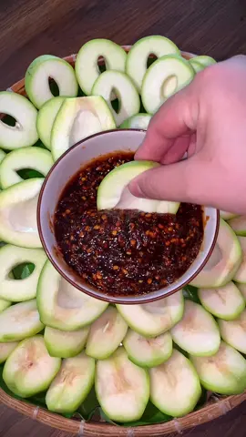 Xoài non và cóc non mời mọi người nhen😍❤️#fyp #food #xuhuong #viraltiktok #homnayangi #leontiktok #xoainon #cocnon #matbuthichnauan 