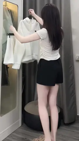 Set Bộ Nữ Gồm 2 Món Áo Hoodie Mix Cv Xếp Ly #setdonu #setdodep #setdoxinh #setvayao #thoitrangnu #xuhuong 