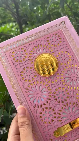 Alquran nya kok se estetik gini ya😊 #guncang1212 #alqurancustomnama #seserahanpernikahan #mewahtidakharusmahal #alqurancantik #quranatma #hantaranpernikahan 