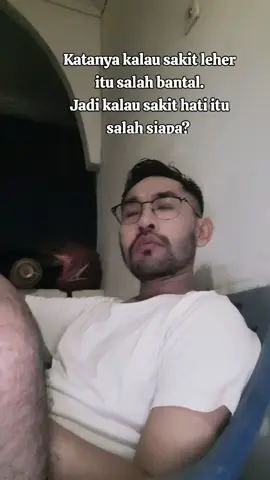 Salah siapa? 