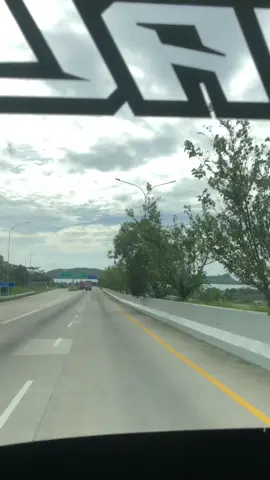 Mak aku mulehhh😂👋🏻 #pelabuhanmerakbakauheni #lampungselatan #bakauheni #fyp #fypage #truk #trukmaniaindonesia #truksumatra #cantermaniaindonesia 