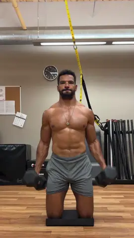 QUICK and EFFECTIVE upper body workout! Do 3-4 sets of this for a FULL upper body pump. #homeworkout #upperbodyworkout #workoutideas #workoutvideos 