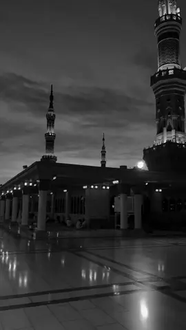 Prophet Muhammad SAW🥺🎧🖤. . . #4r0788 #nasheed #darkedit #aestheticvideos #trending #growmyaccount #goviral #islamic_video #islamiccontent #islamicstatus #viralnow #foryoupage #foryou #fyp #fypage #viralvideo #fypviral 