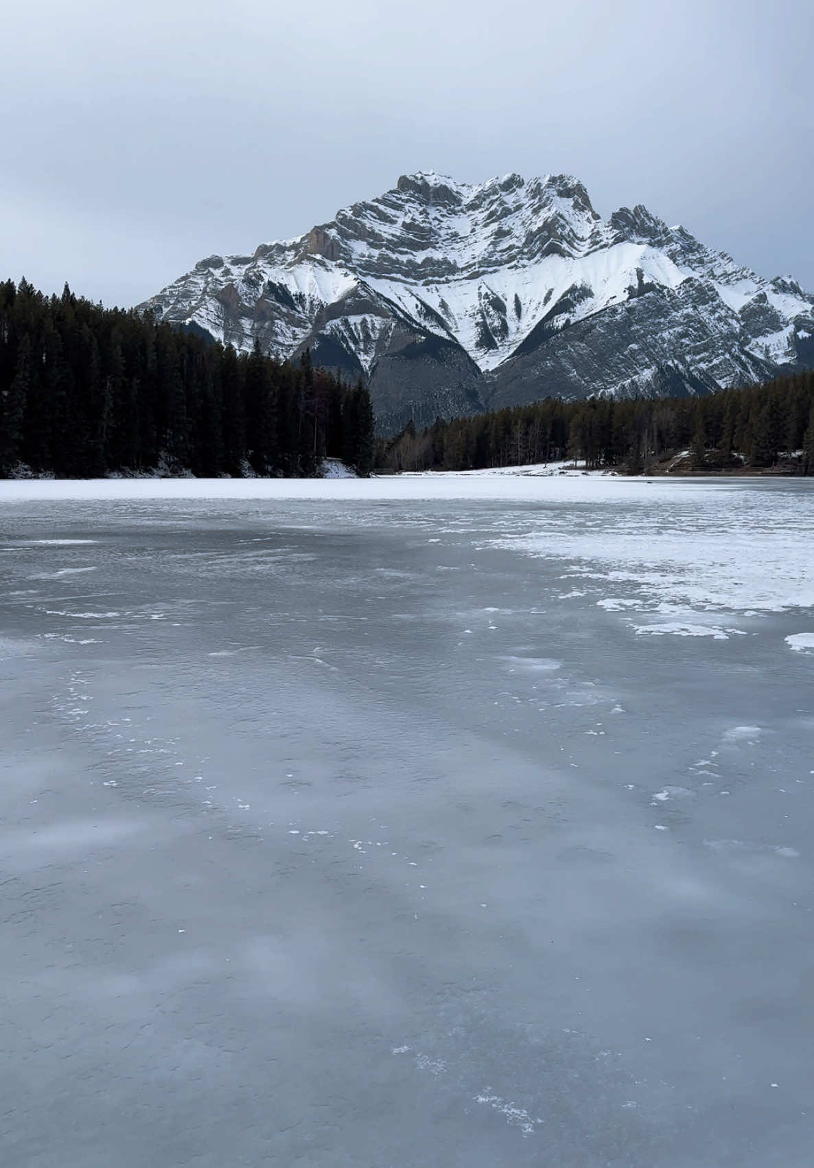 Rough ice with view ✨#fyp #foryou #canada #canadianrockies #wintervibes #december #mountainlife #beautifuldestinations #beautifulview #mountainsarecalling #wildice #IceSkating #odr #odrheaven 