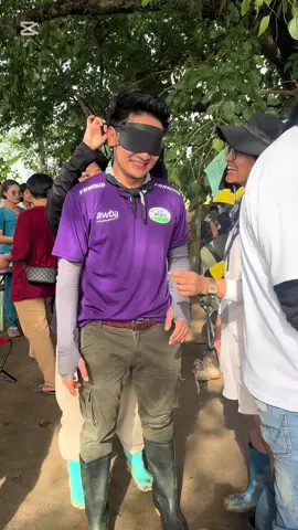 မမြင်မစမ်းနဲ့ တိုင်ပတ်တဲ့နေ့ 😂 #fyp #fypシ #fypviral #ဆယ်လီစိုက်ပျိုးရေး #famousfarmingshow #ခရမ်းရောင်အသင်း 