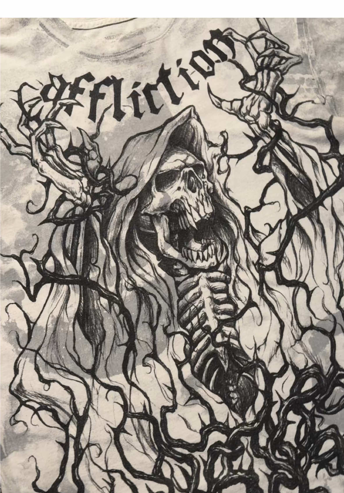 White Affliction x Misfits Collab Size Medium Depop @crossbone Mint condition - - - Tags: #jessiepinkman #affliction #jnco #cybery2k #xtremecouture #archaic #2kgrunge #mma #fyp #mallgoth #vintage #grail #2000sgrunge #baggy #emo #sematary #fashion #mmaelite #tapout #y2k #outfit #alternative #y2koutfits #2000s #y2kfashion #swag #grunge #alt #altstyle 