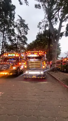 De esas noooo Denil @P R I M E R A • P L U S S 😩! @𝘿𝙖𝙣𝙣𝙮'𝙨 🔰 @LA BARBIE Juntesito Ahuevooo✌🏼🔥 #trucks #paratiiiiiiiiiiiiiiiiiiiiiiiiiiiiiii #primeraplus #toto #sanjuan #pesados #pasion 