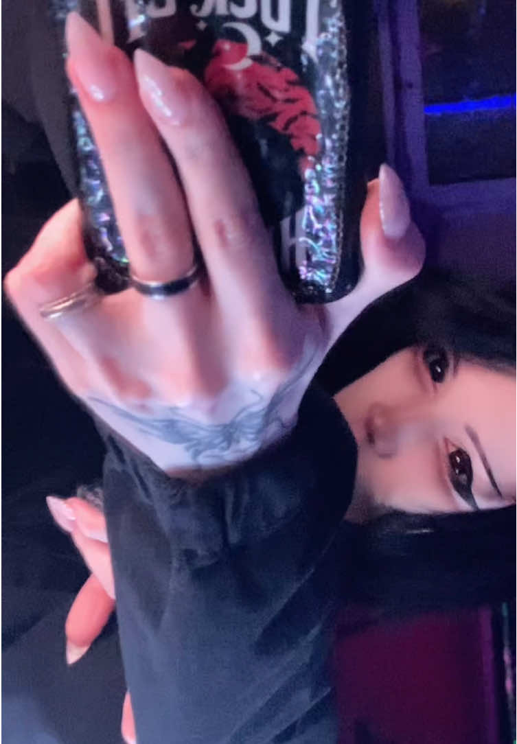 Мне так нравится этот тренд. Все видео с ним крутые. 