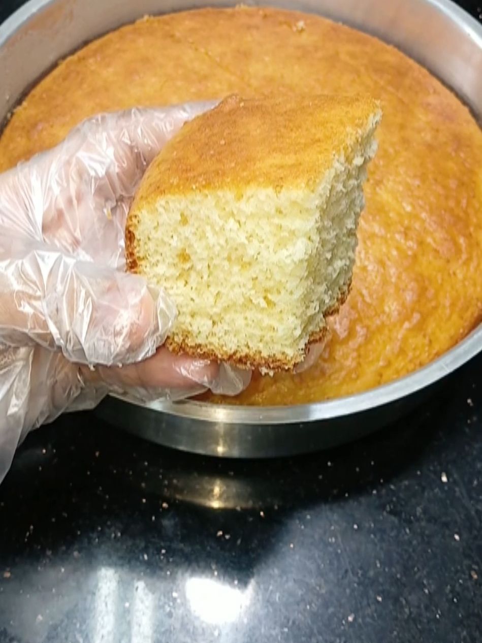 شويه زيت وسكر التموين هتعملي احلى كيكه هشه مرتفعه حلوه قوي#food #كيكه 