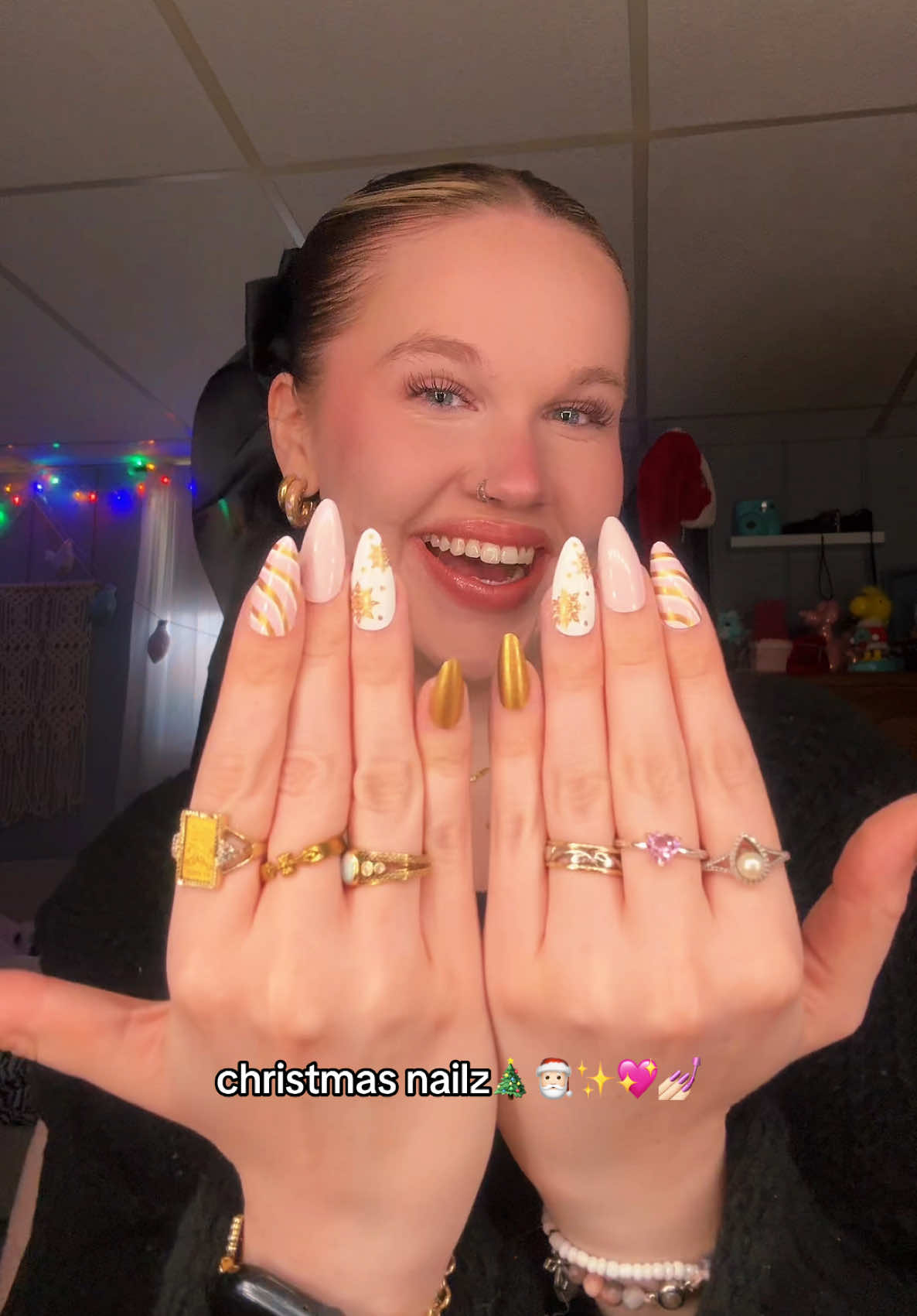 i ❤️ $8 press ons  #nails #nailart #christmas #christmasnails #nailinspo #nailtok #pressons #pressonnails 