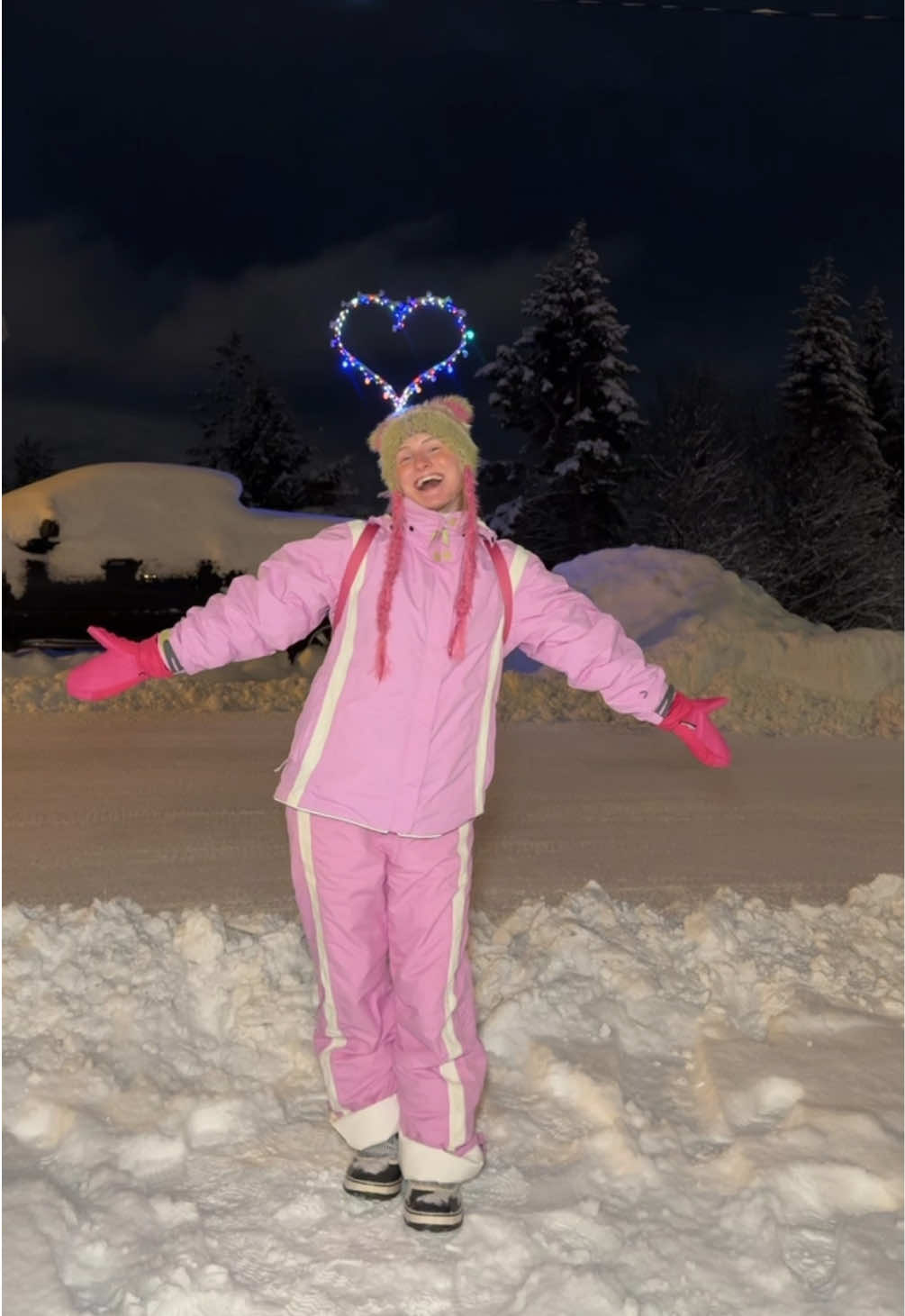 TROMSO DAY 2😙 This is so girly pop and I love it hahaha #fyp #norway #tromso #winterfashion #fashion #fitcheck 