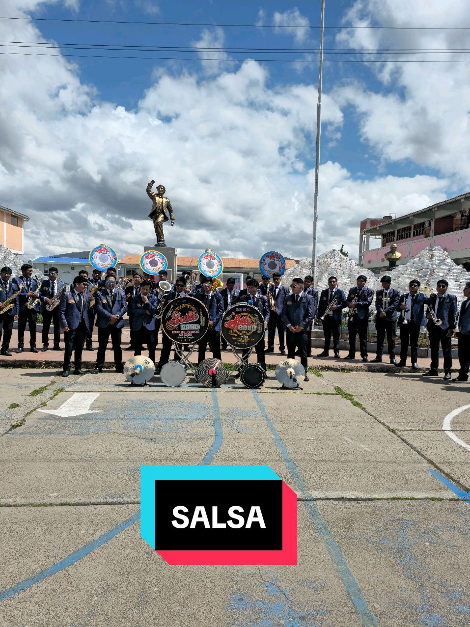 Como has hecho ✅️  #salsa #suiteband #ʟᴏ_ʙᴜᴇɴᴏ_ʜᴇᴄʜᴏ_ᴍᴇᴊᴏʀ #concurso #SuiteBand #Lampa @Segovia Orquesta @Diosdado Gaitán Castro @PARTITURAS BOLVIA🤍✨🖇️ 