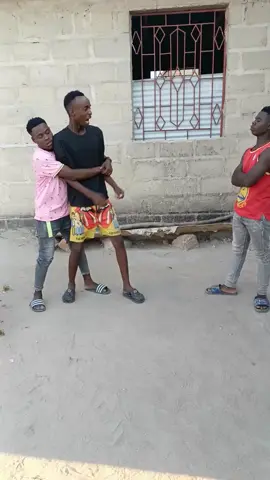 jamaa kajikuta mandonga daaah😅😅😅😅😅