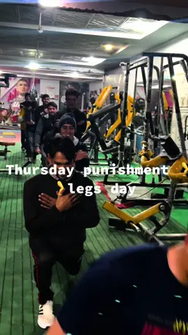 Never skip legs day 🦵repost this 📹#healthylifestyle #starttrainingtoday #Fitness #sharkgymfitness🦈 #legday #transformation #base #gym 