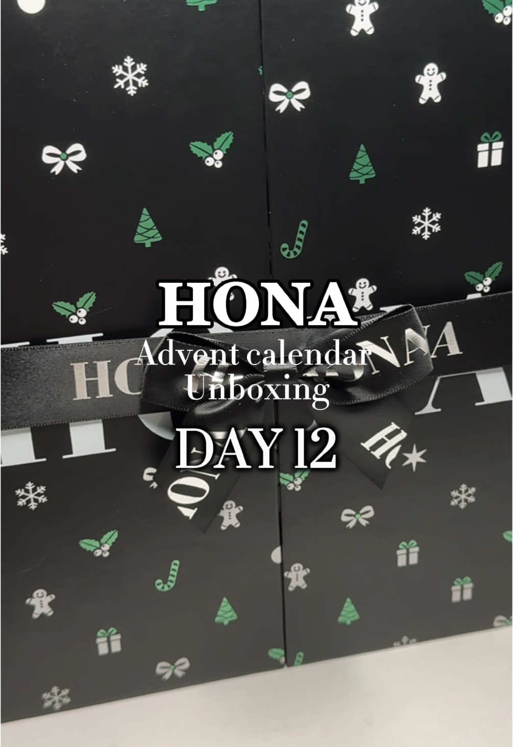 SPOILER🚨 day 12! Last day! Ending with a banger😍✨ this advent calendar has been so fun😝 @HONA #hona #honarubyslippers #honaadventcalendar #honaadventcalendar2024 #fyp #foryou #viral #foryoupage #tiktok #trending #viralvideo #trend #Love #nails #nail #nails💅🏻 #nailtutorial #nails nails nails #nailideas #nailart #nailtech #nailsdesign #nailart #naildesigns #nailartist #nailinspo