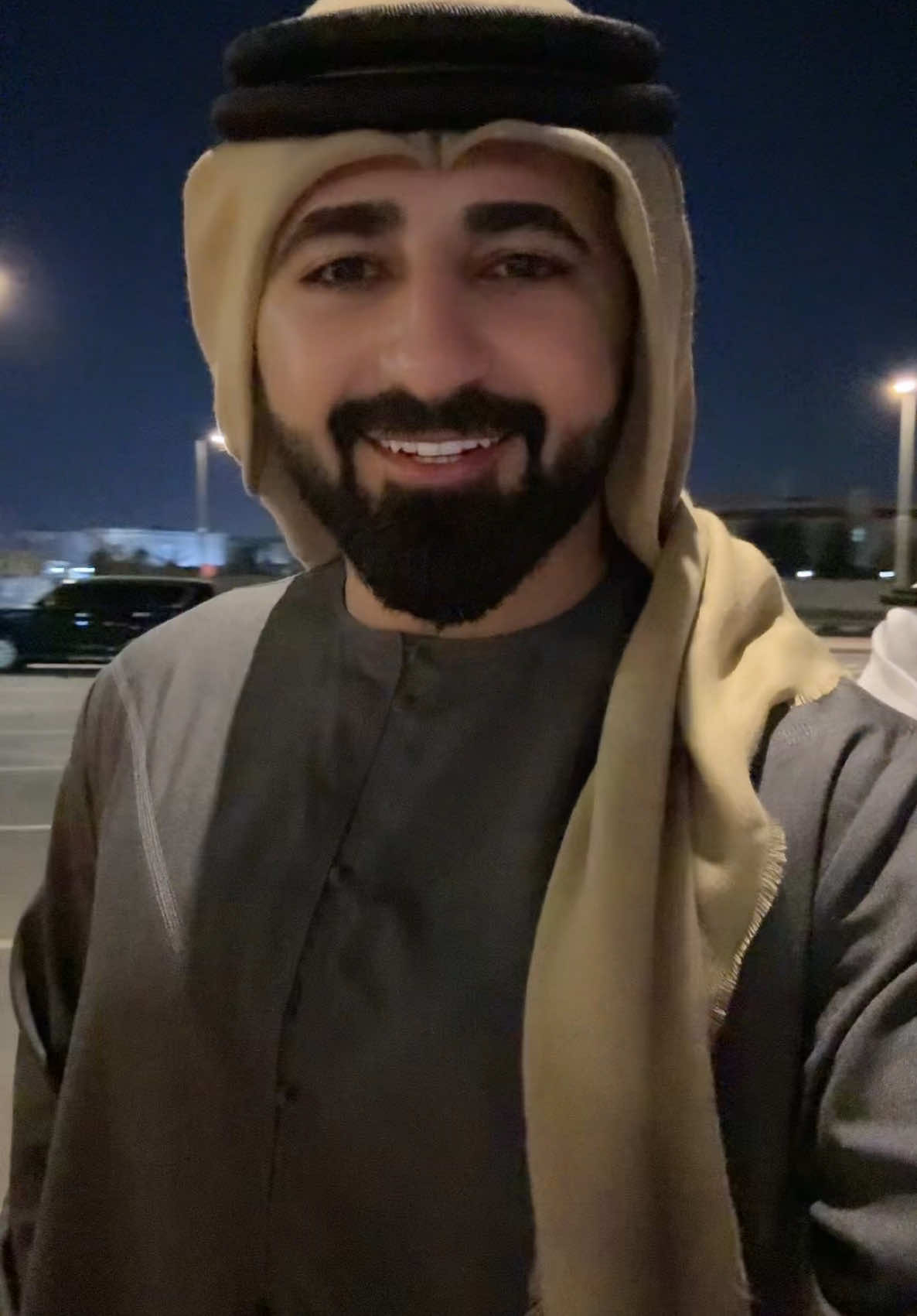 هلا بالزين♥️🇦🇪 