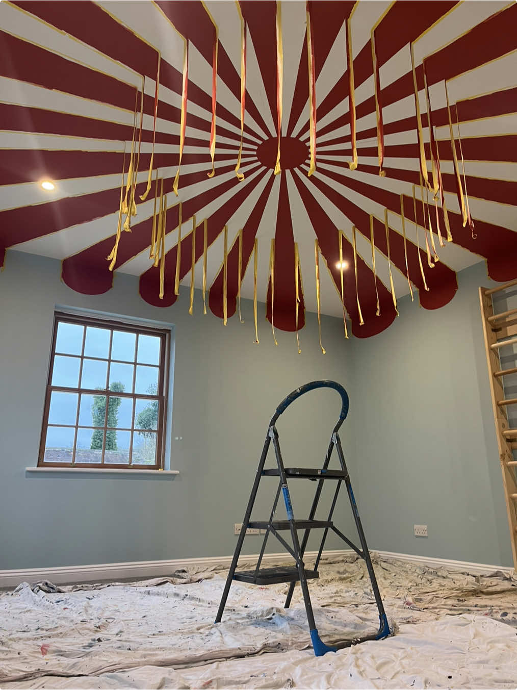 A circus tent playroom! 🎪✨ #circustent #greatestshowman #thisisthegreatestshow #circus #mural #artist #danksy #fyp #circus 